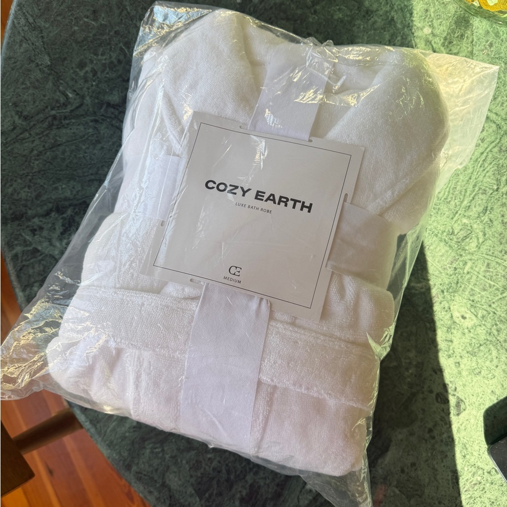 Luxe Bath Robe - Picture 6 of 6